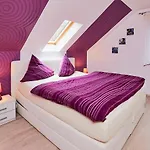 Ferienwohnungen&campingfässer Am Kunstteich *