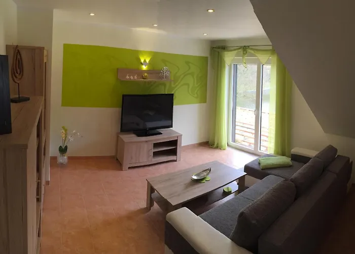 & Campingfaesser Am Kunstteich *